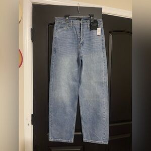 NWT Banana Republic Light Blue Straight Jeans